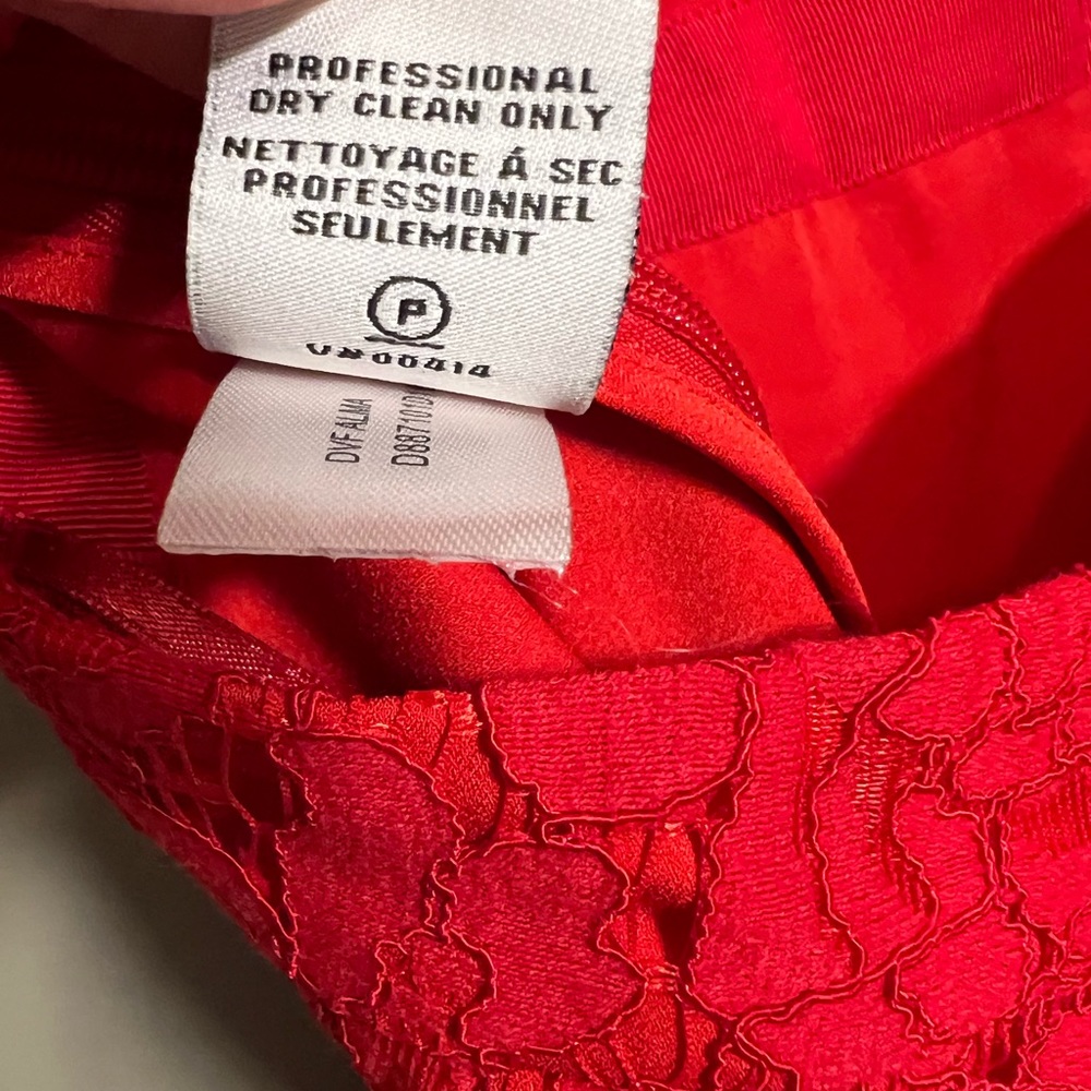 DVF Alma Lace Cutout Dress in Scandal - Size 0 - Picture 7 of 13